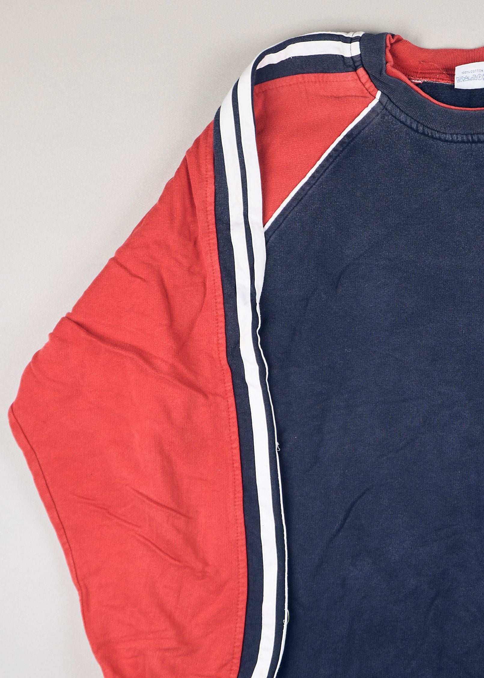 Adidas - Sweatshirts (L)