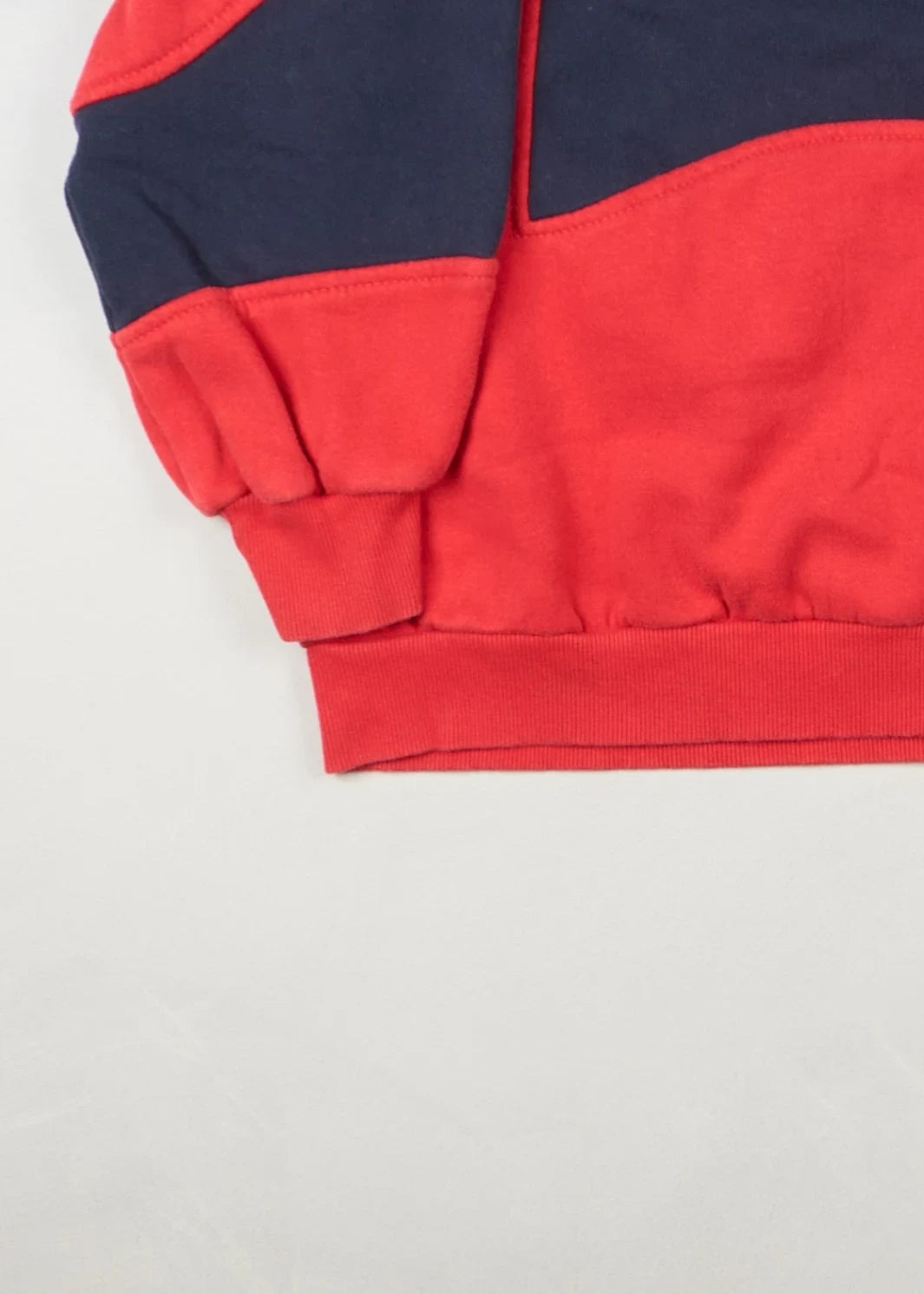 Champion - Sweatshirt (M) Bottom Left