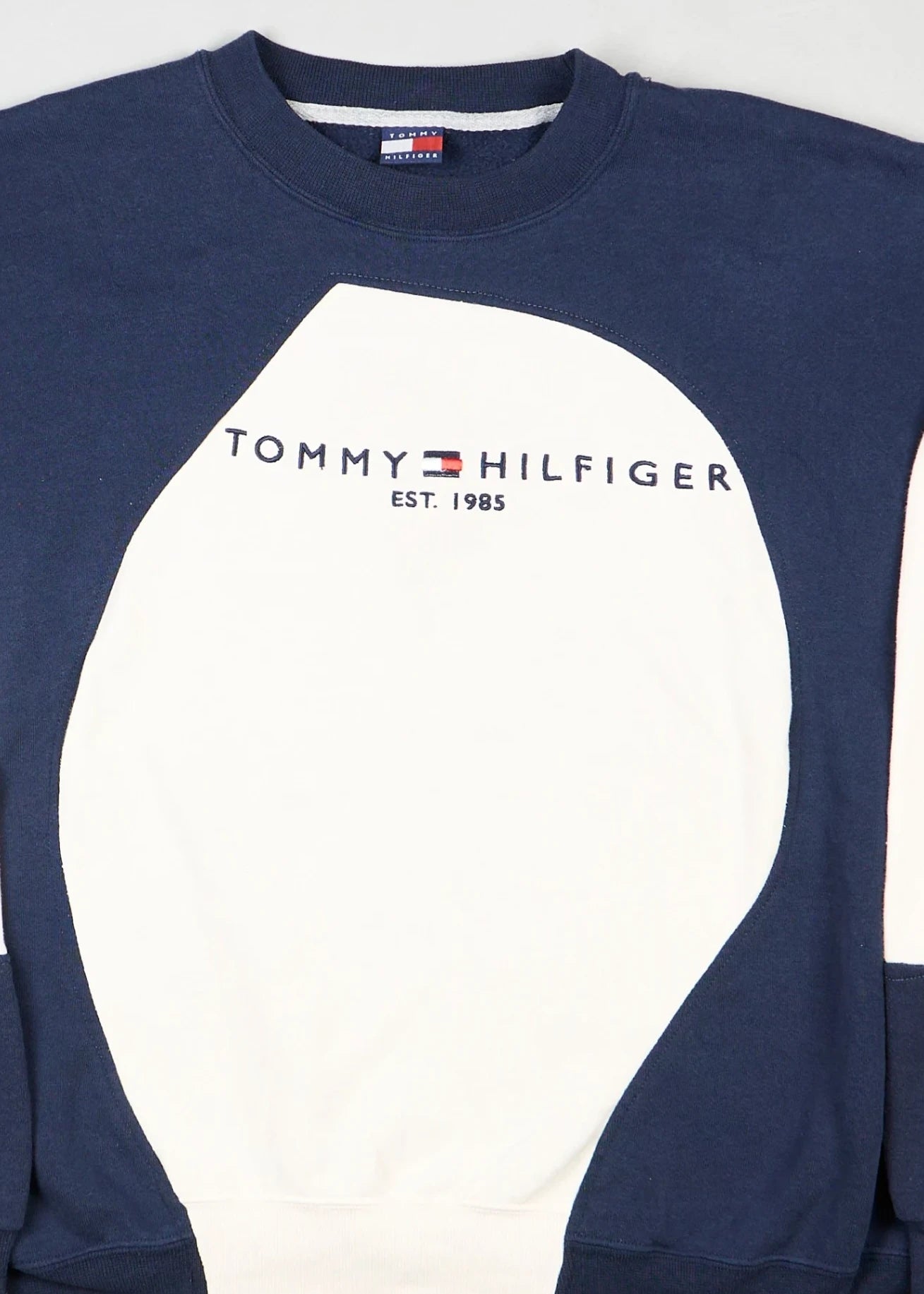 Tommy Hilfiger - Sweatshirt (XL) Center