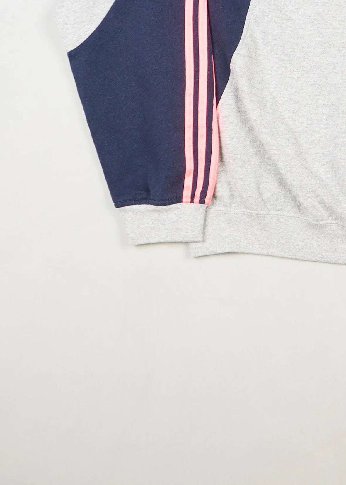 Adidas - Sweatshirt (S) Bottom Left