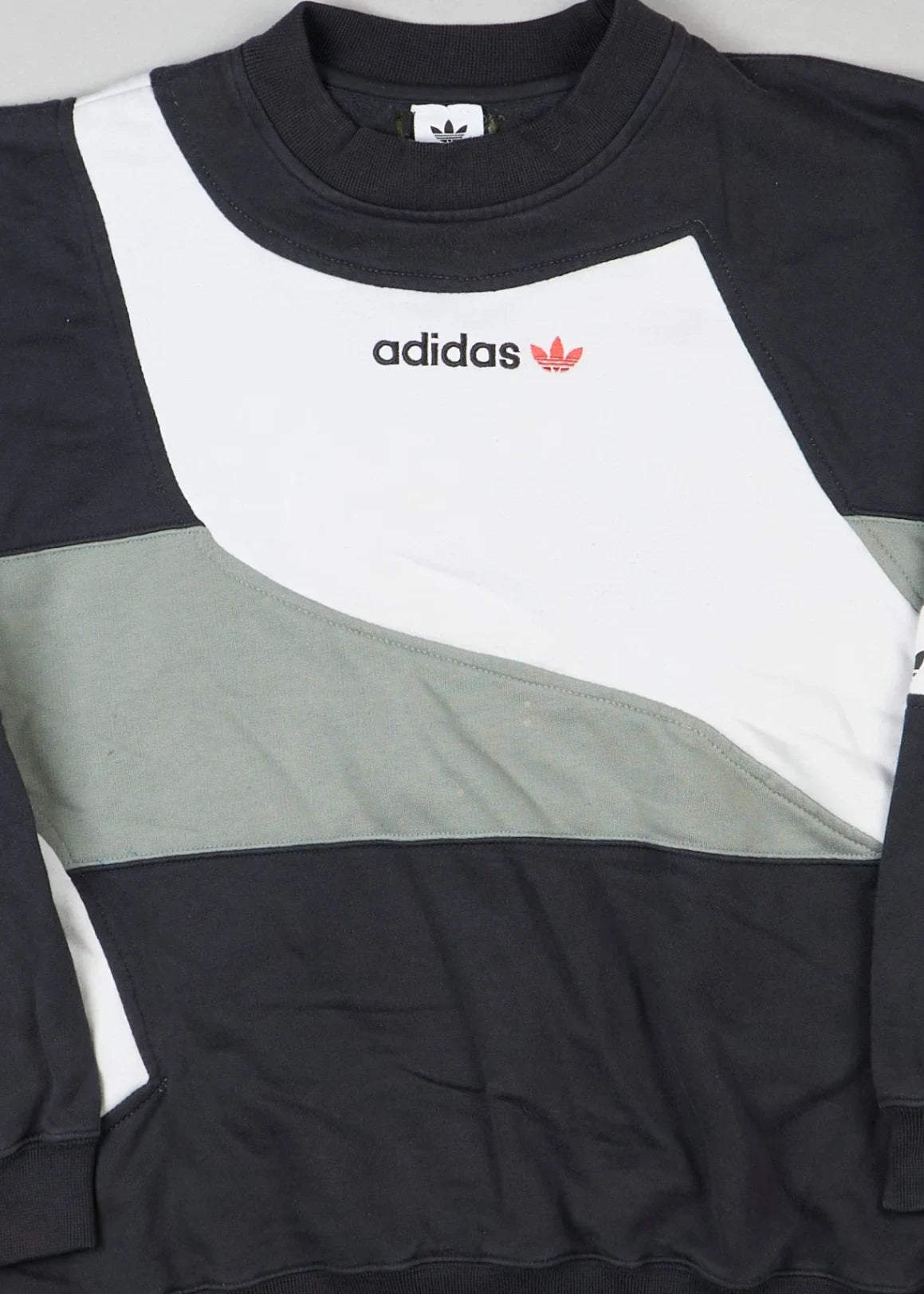 Adidas - Sweatshirt (L) Center