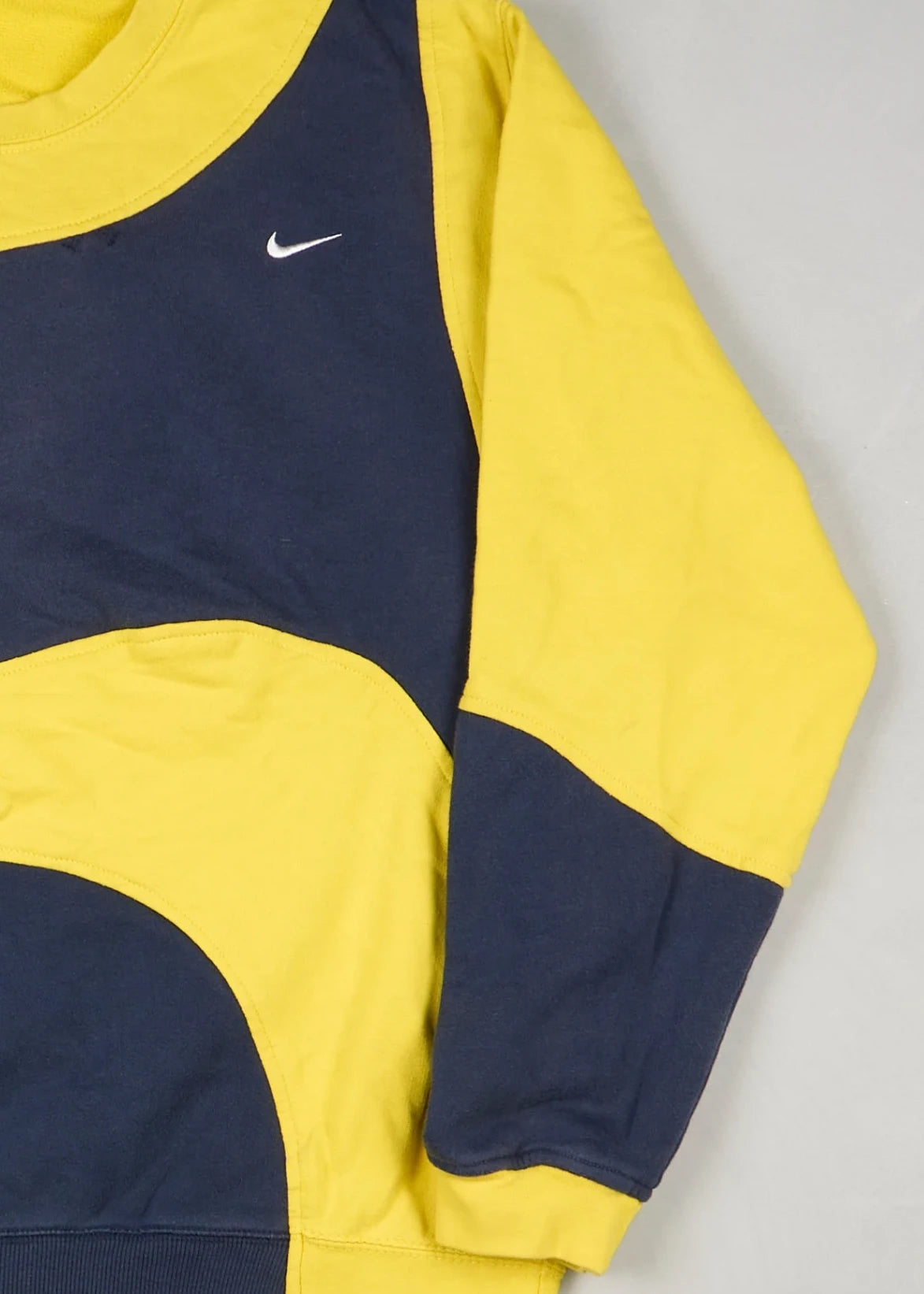 Nike - Sweatshirt (L) Right