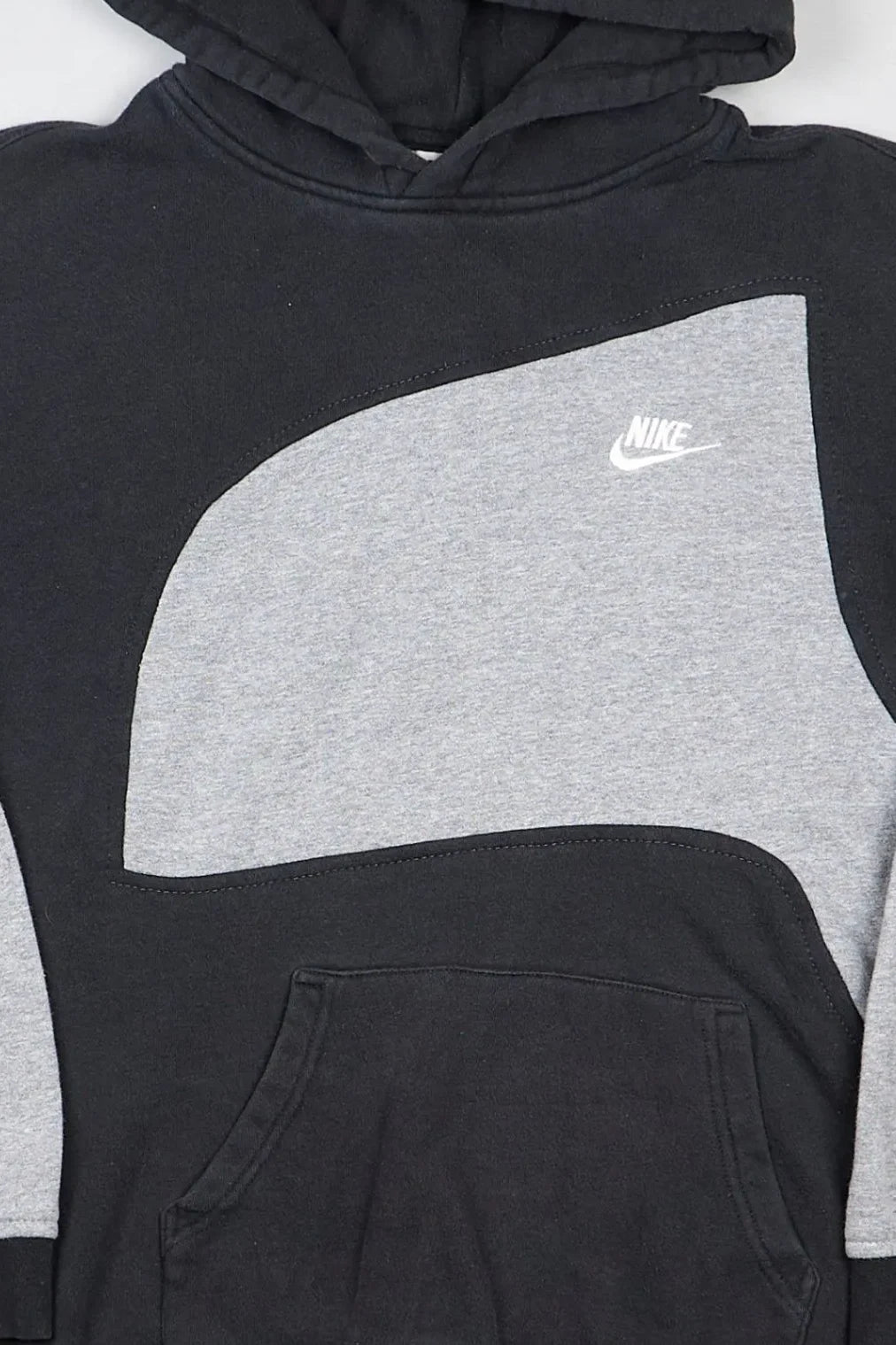 Nike - Renewed Hoodie (M) Center