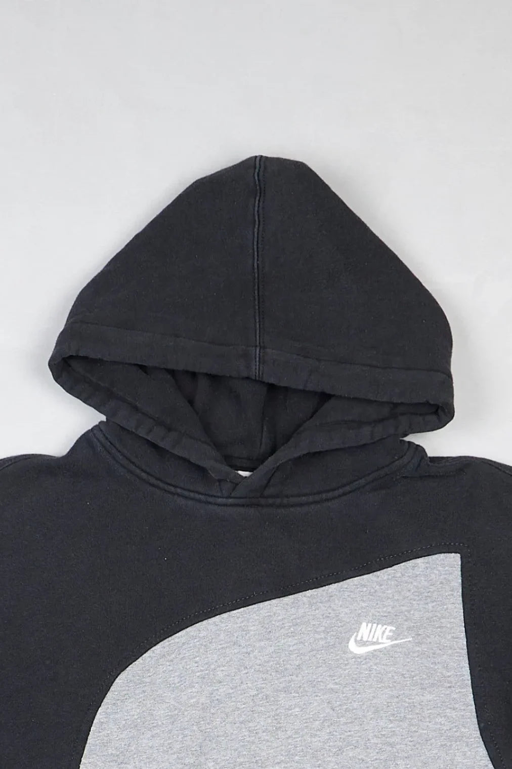 Nike - Renewed Hoodie (M) Top