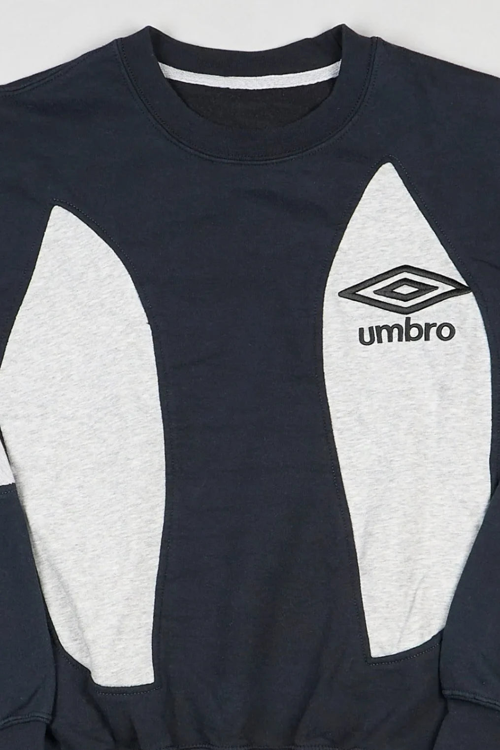 Umbro - Sweatshirt (M) Center