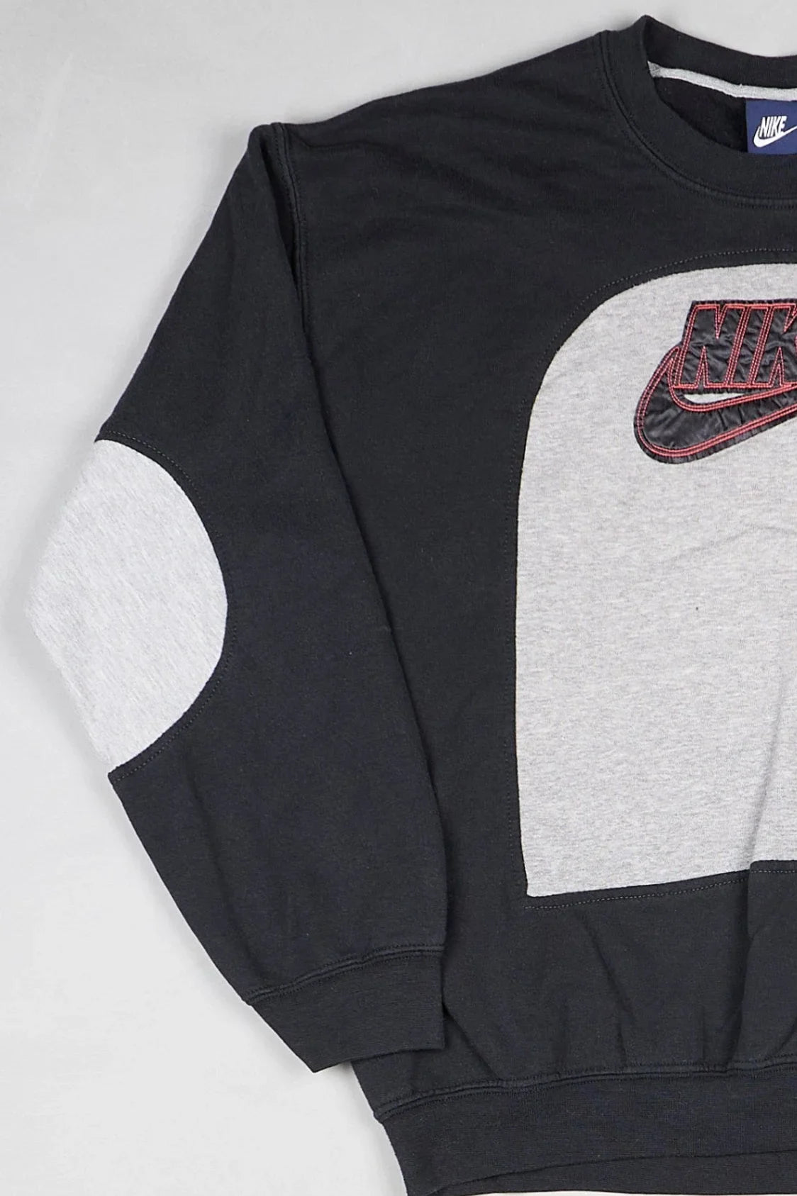 Nike - Renewed Sweatshirt (M) Left