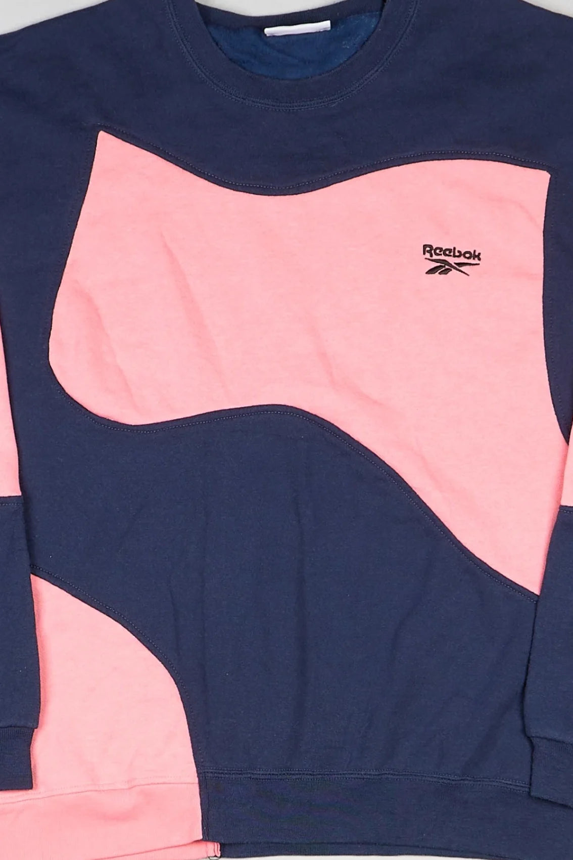 Reebok - Renewed Sweatshirt (L) Center