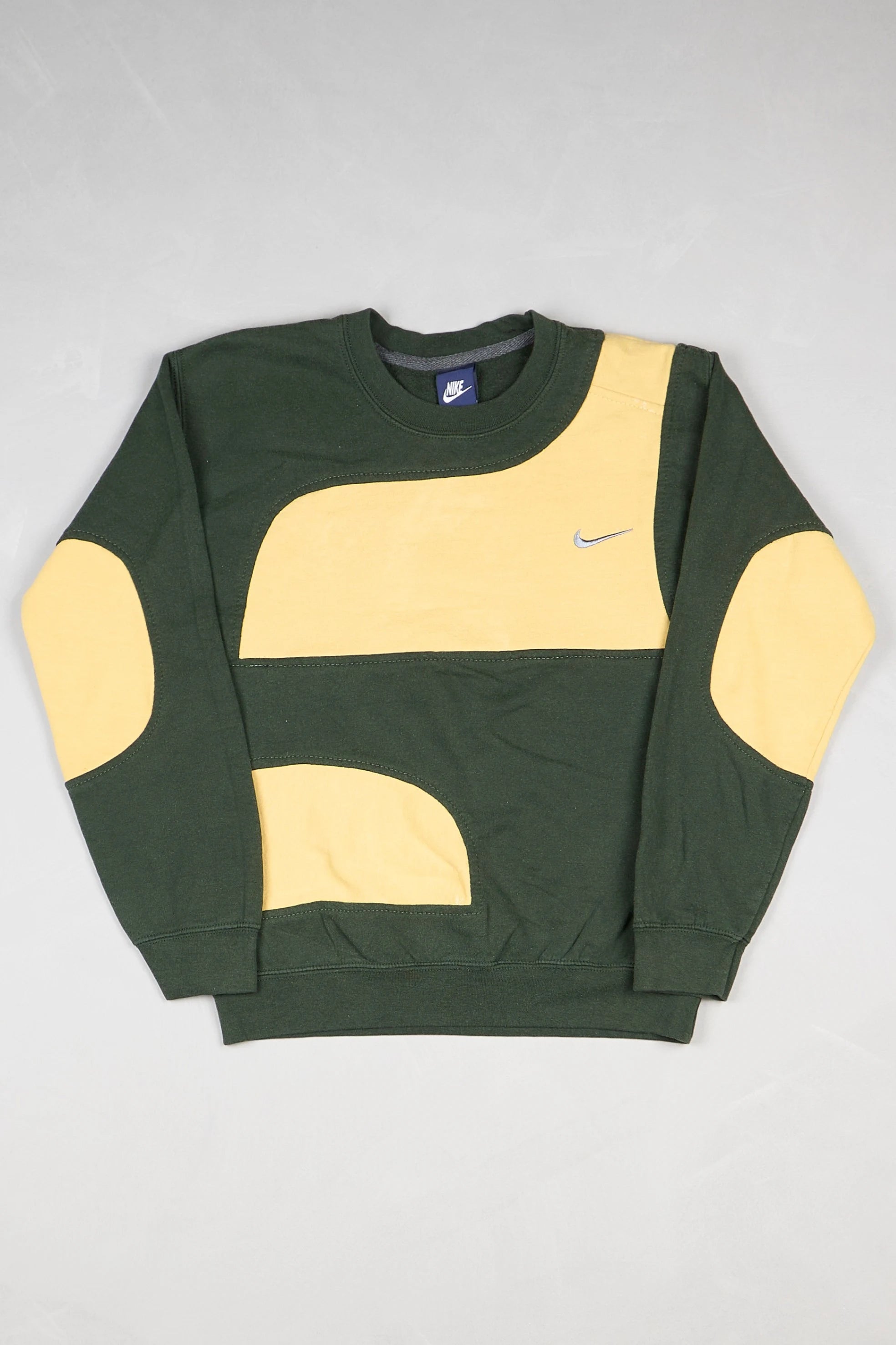 Nike - Renewed Sweatshirt (S)