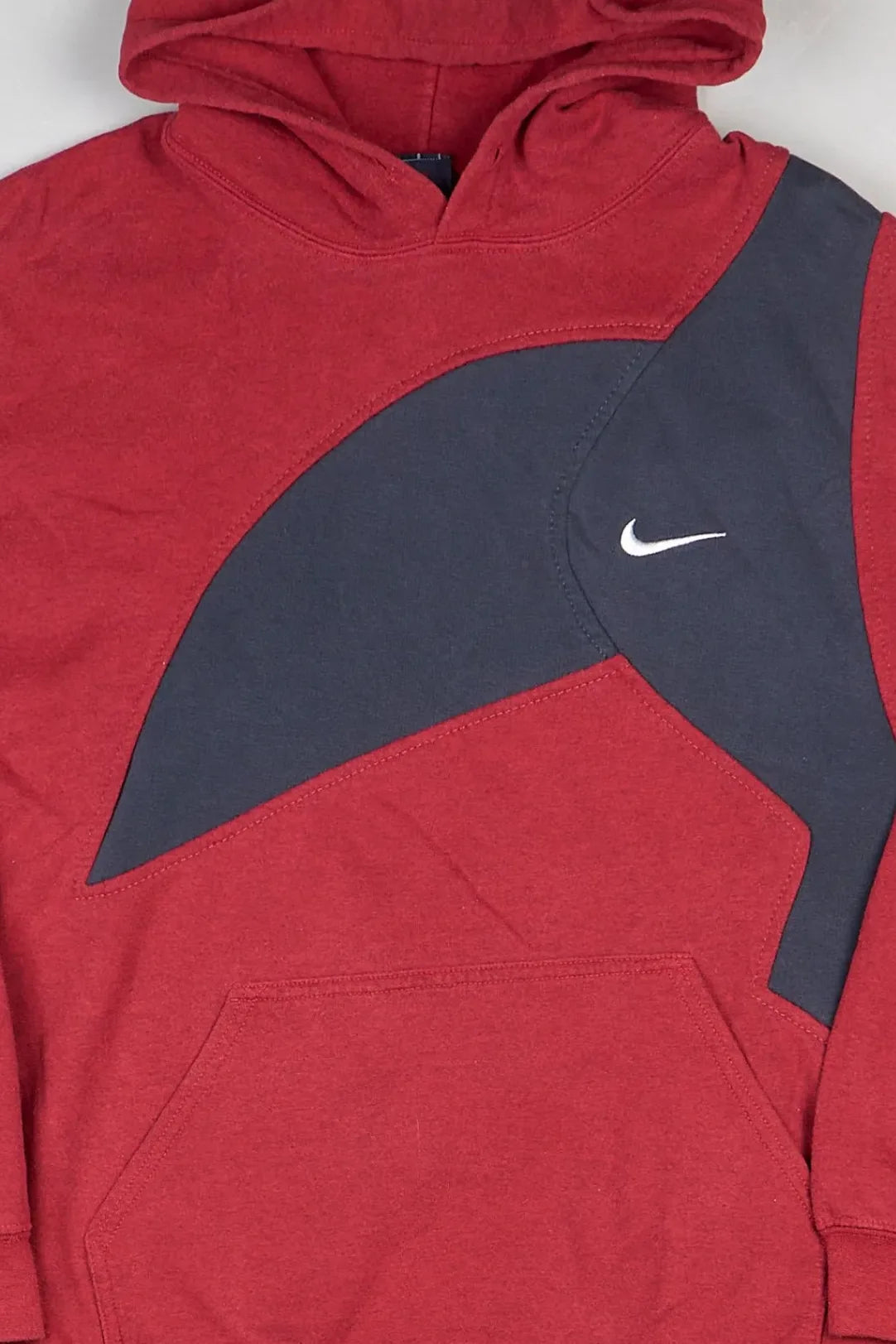 Nike - Renewed Hoodie (M) Center