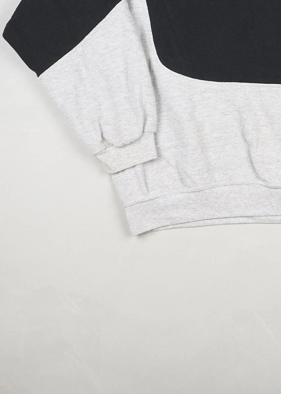 Champion - Sweatshirt (L) Bottom Left