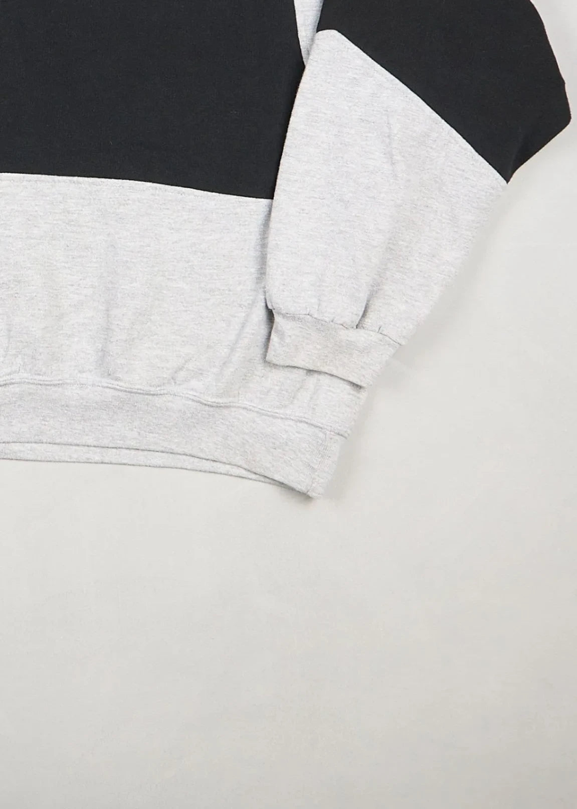 Champion - Sweatshirt (L) Bottom Right