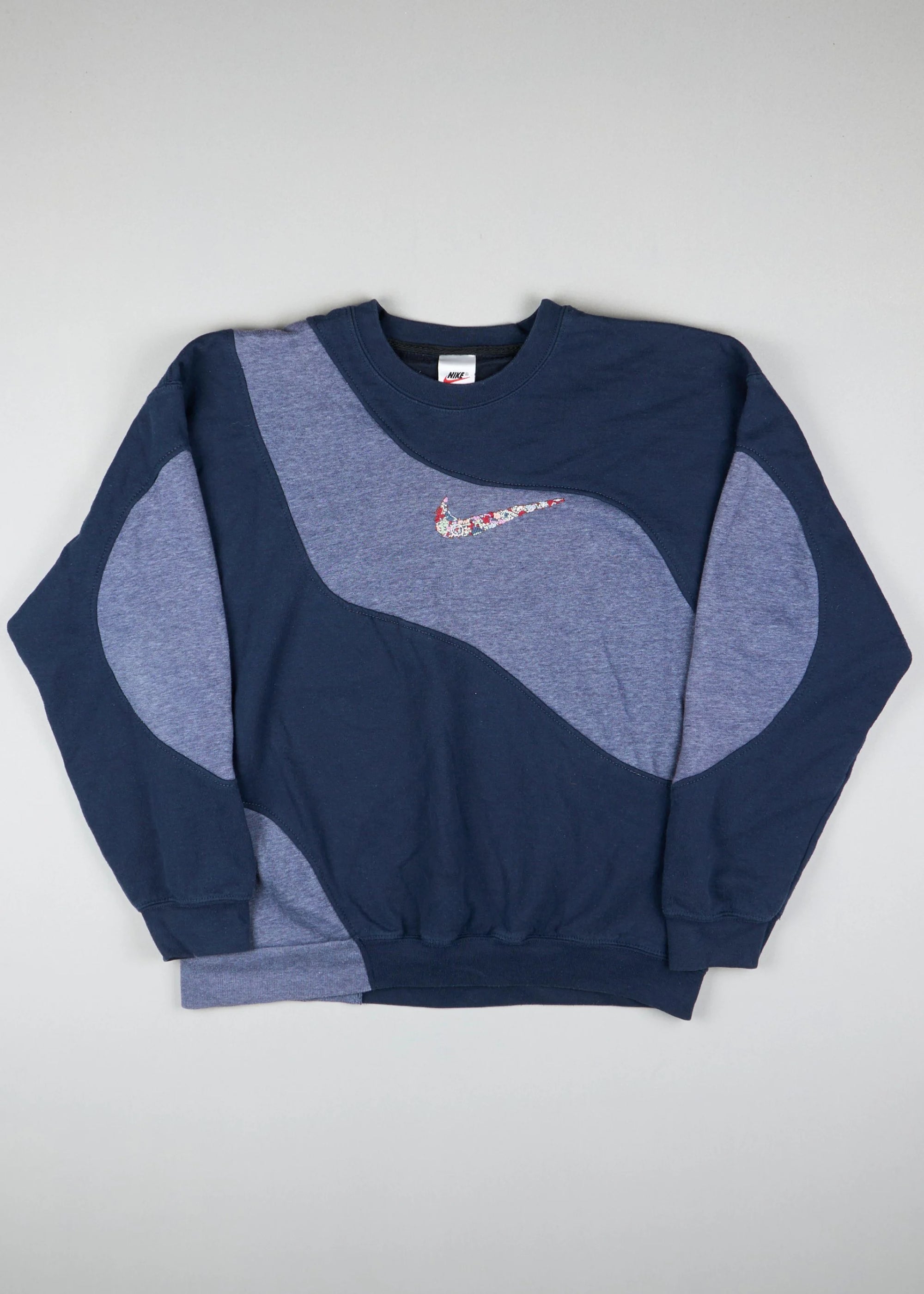 Nike - Renewed Sweatshirt (L)