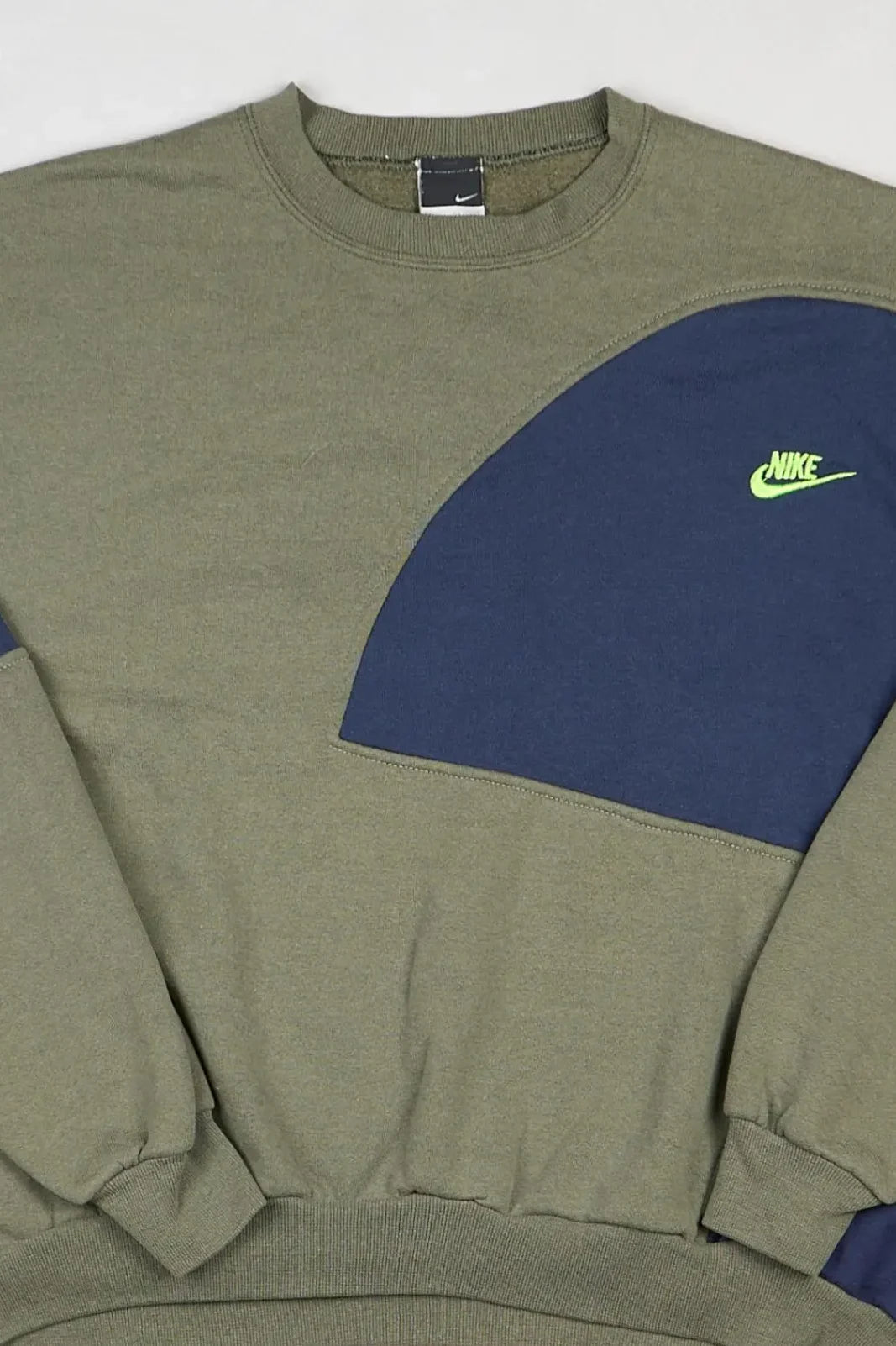 Nike - Sweatshirt (L) Center