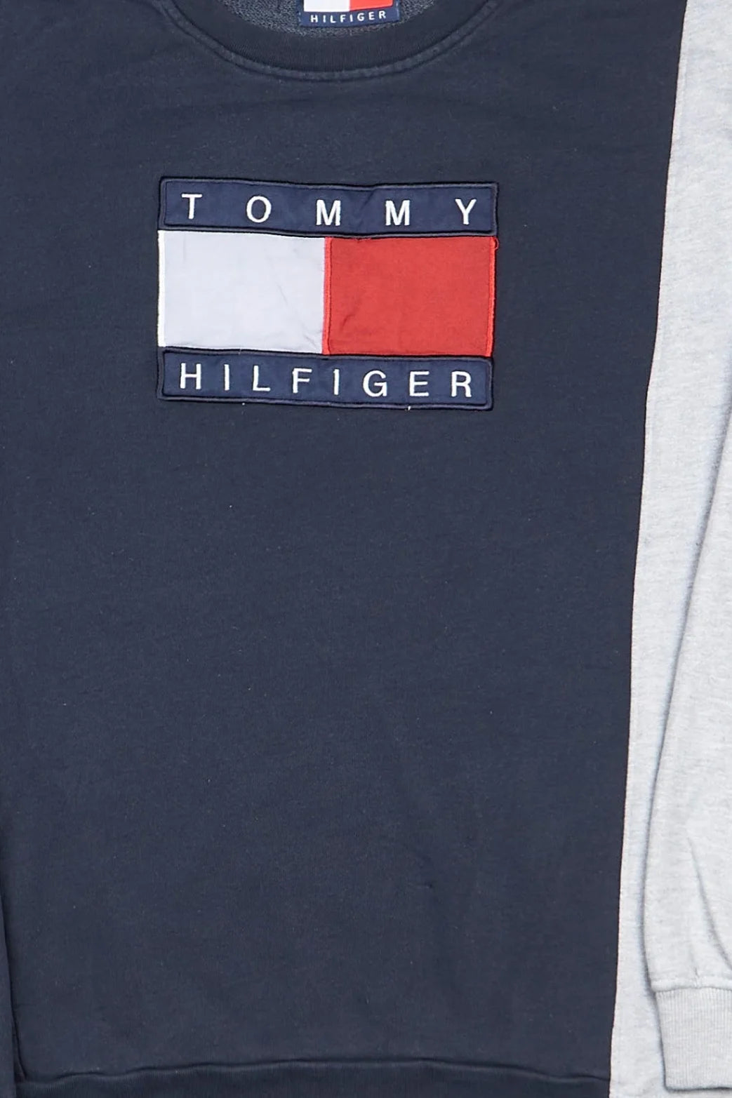 Tommy Hilfiger - Renewed Sweatshirt (L) Center