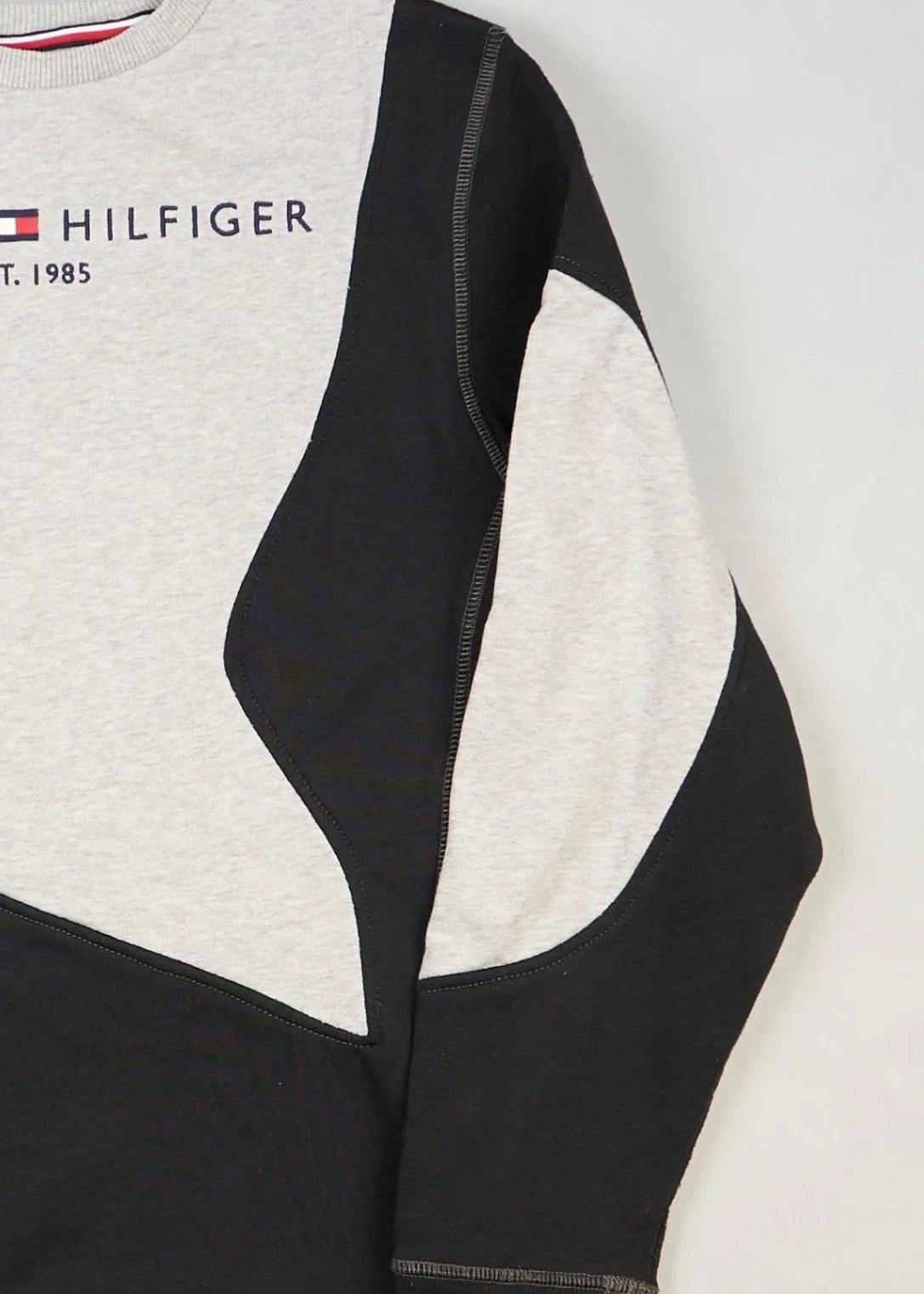 Tommy Hilfiger - Sweatshirt (M) Right