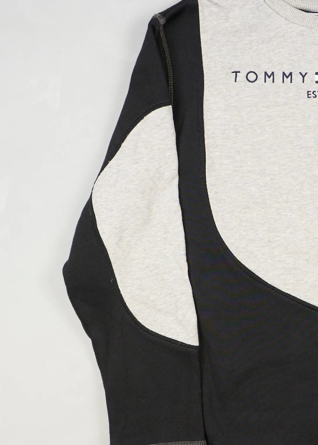Tommy Hilfiger - Sweatshirt (M) Left