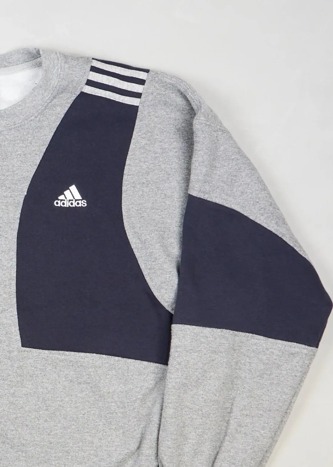 Adidas - Sweatshirt (L) Right