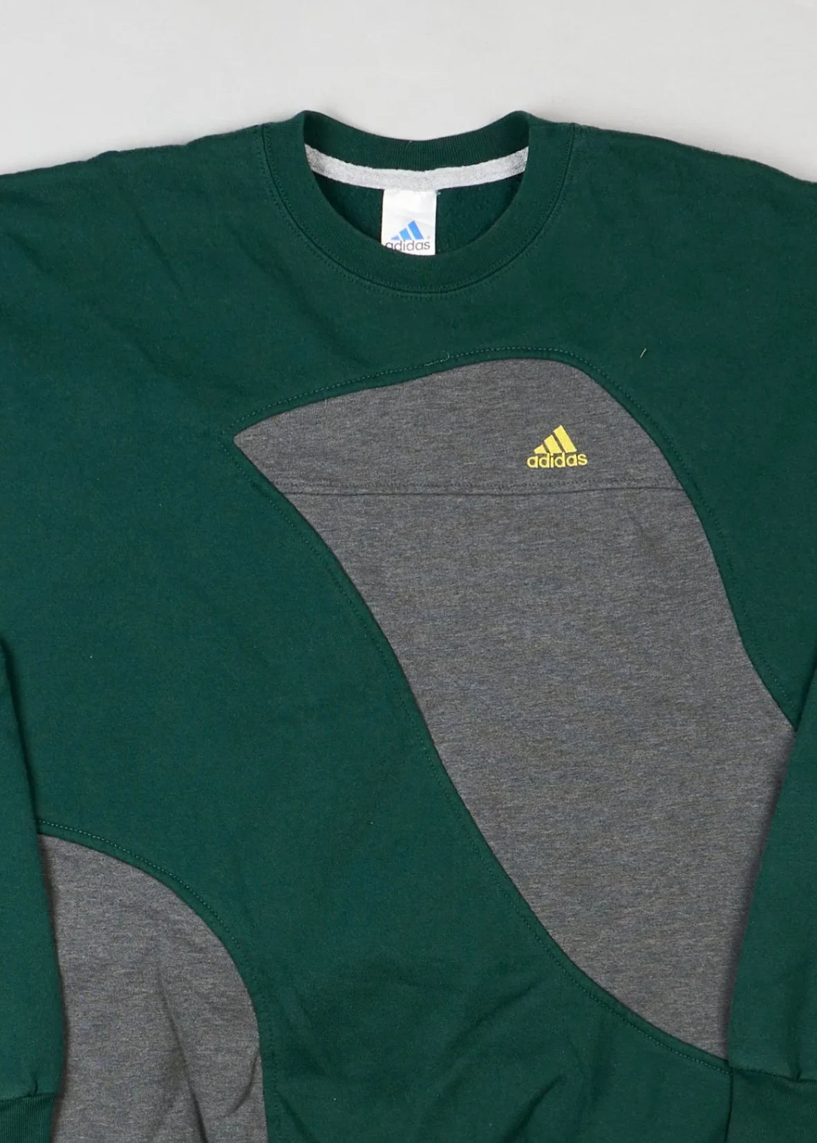 Adidas - Sweatshirt (L) Center