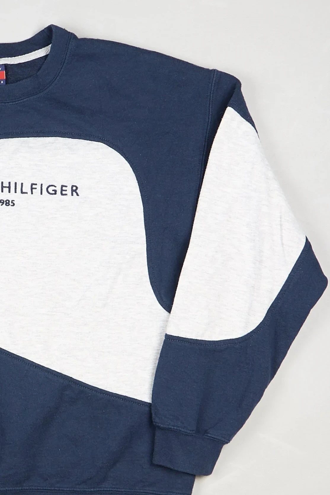 Tommy Hilfiger - Sweatshirt (L) Right