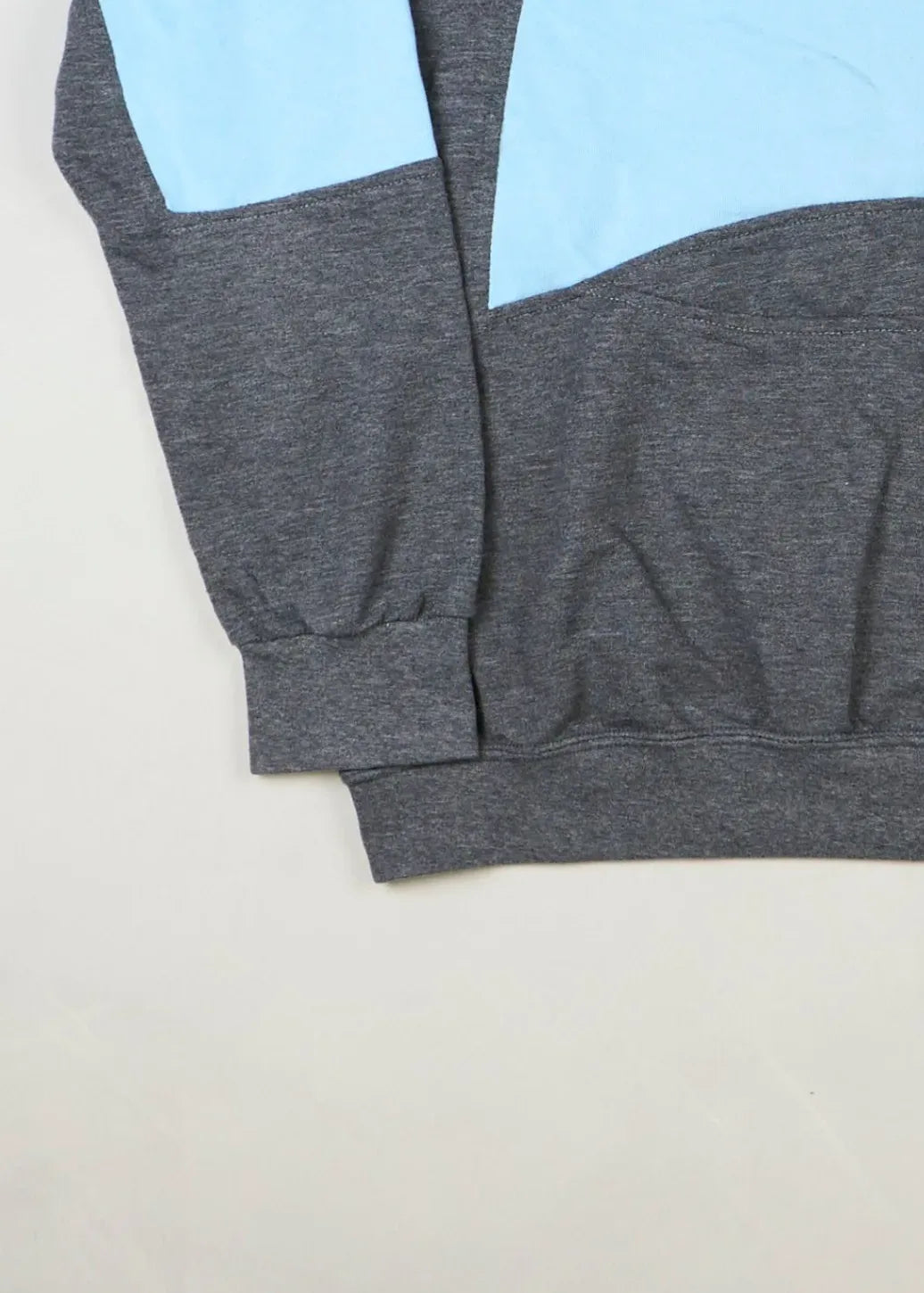 Champion - Sweatshirt (L) Bottom Left