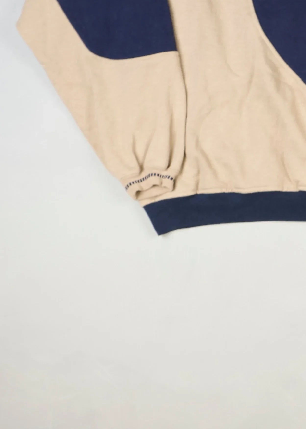 Carhartt - Sweatshirt (L) Bottom Left