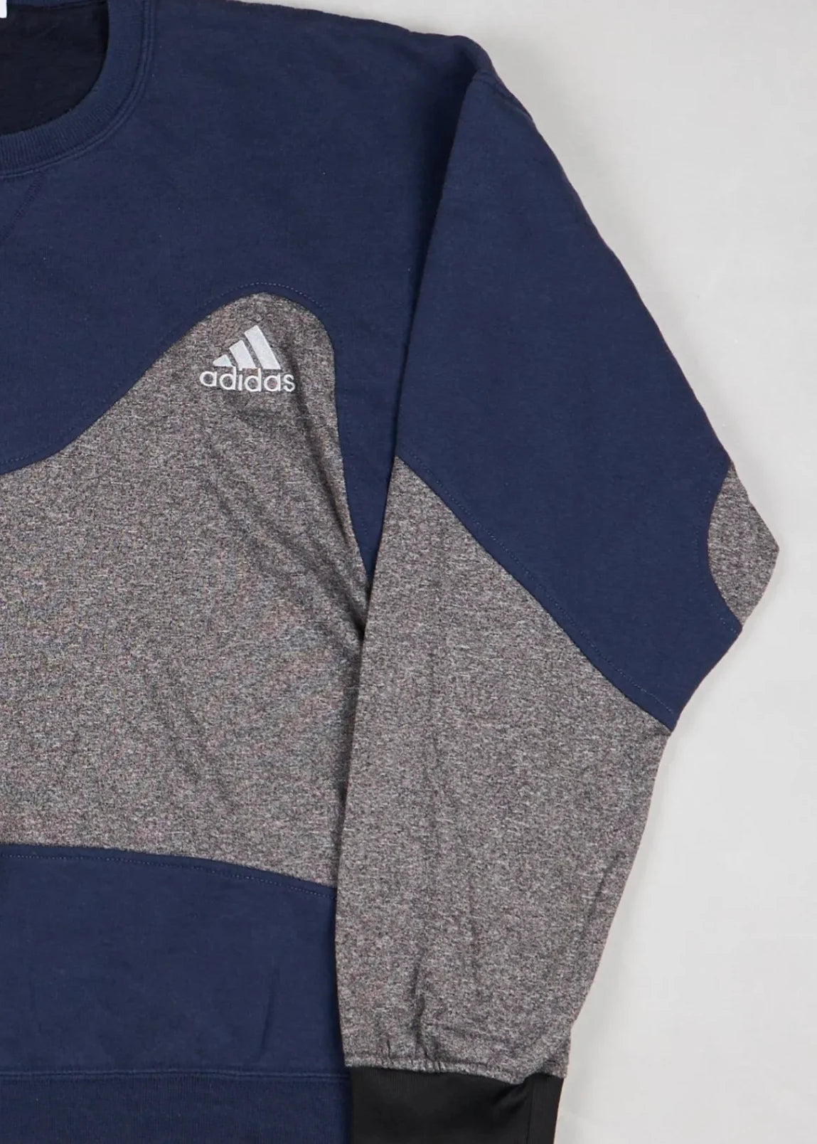 Adidas - Sweatshirt (L) Right