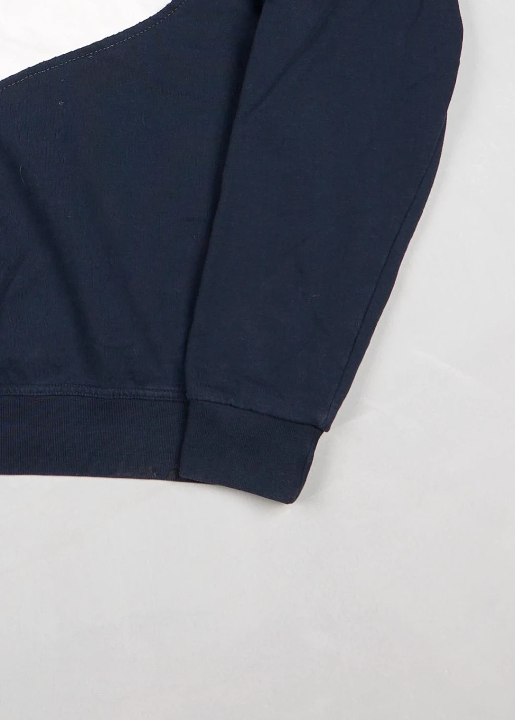 Champion - Sweatshirt (L) Bottom Right