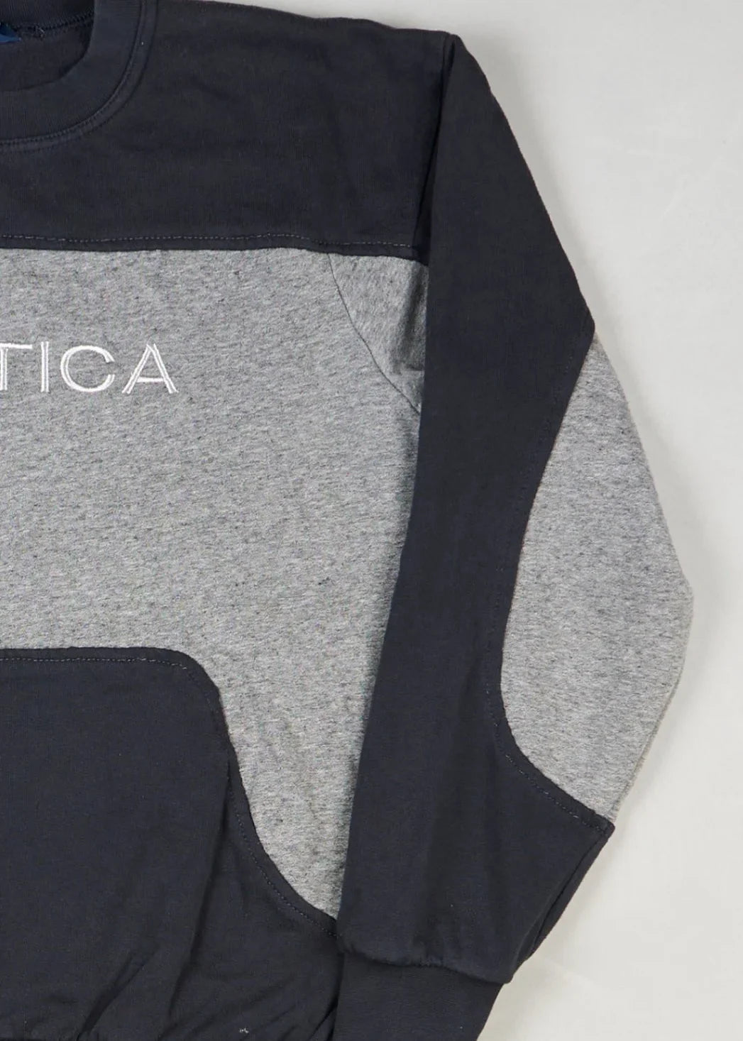 Nautica - Sweatshirt (L) Right