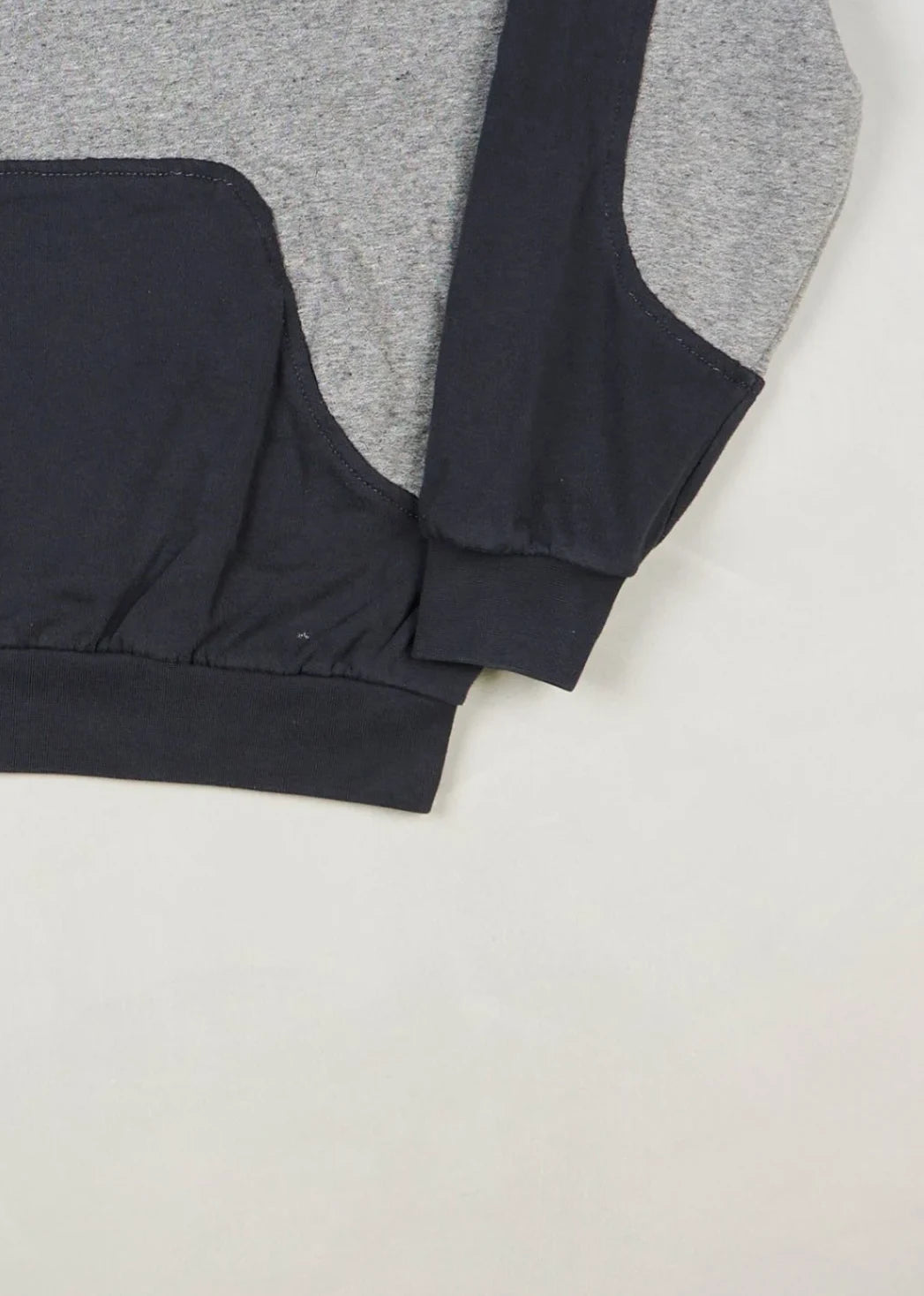 Nautica - Sweatshirt (L) Bottom Right