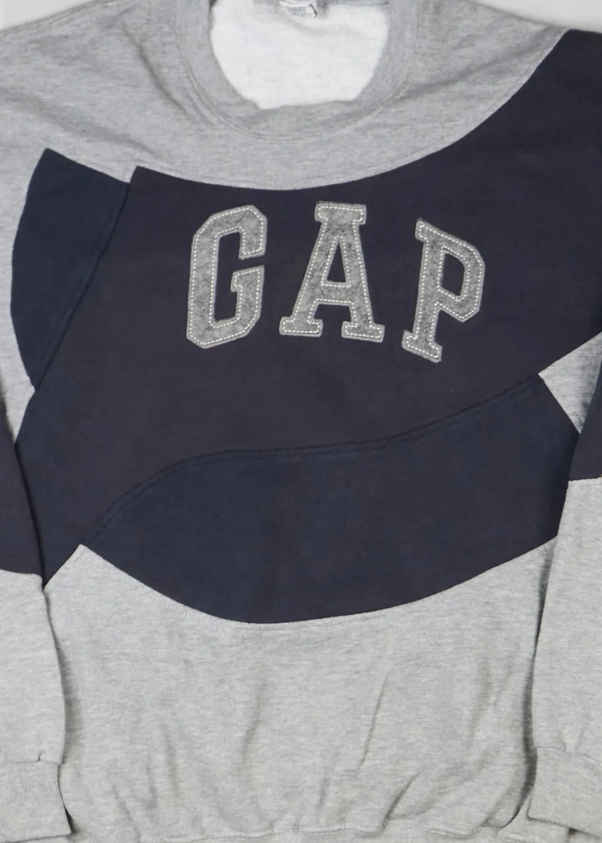 GAP - Sweatshirt (L) Center