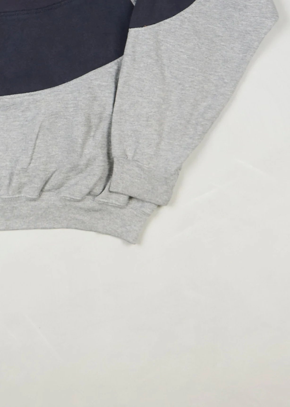 GAP - Sweatshirt (L) Bottom Right