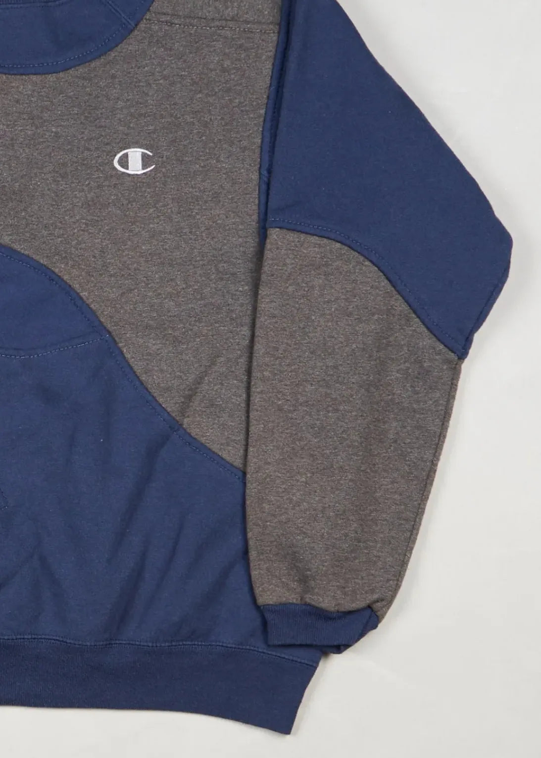 Champion - Sweater (S) Right