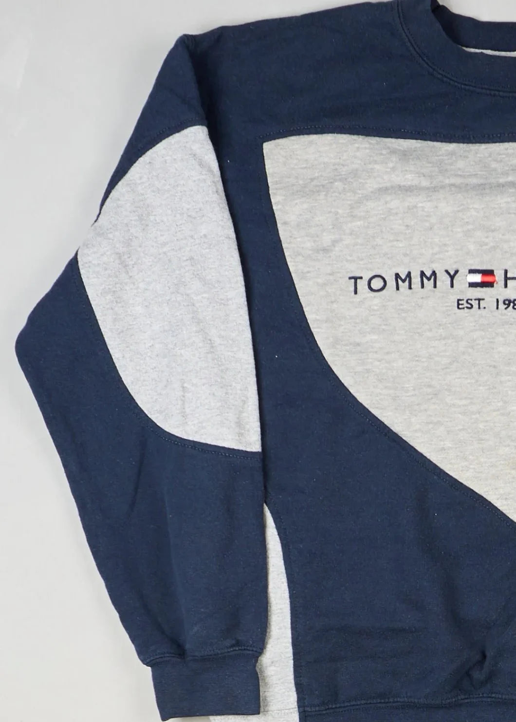 Tommy Hilfiger - Sweatshirt (M) Left