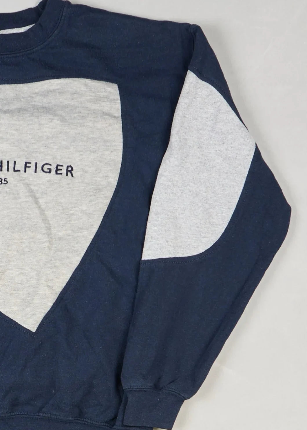 Tommy Hilfiger - Sweatshirt (M) Right