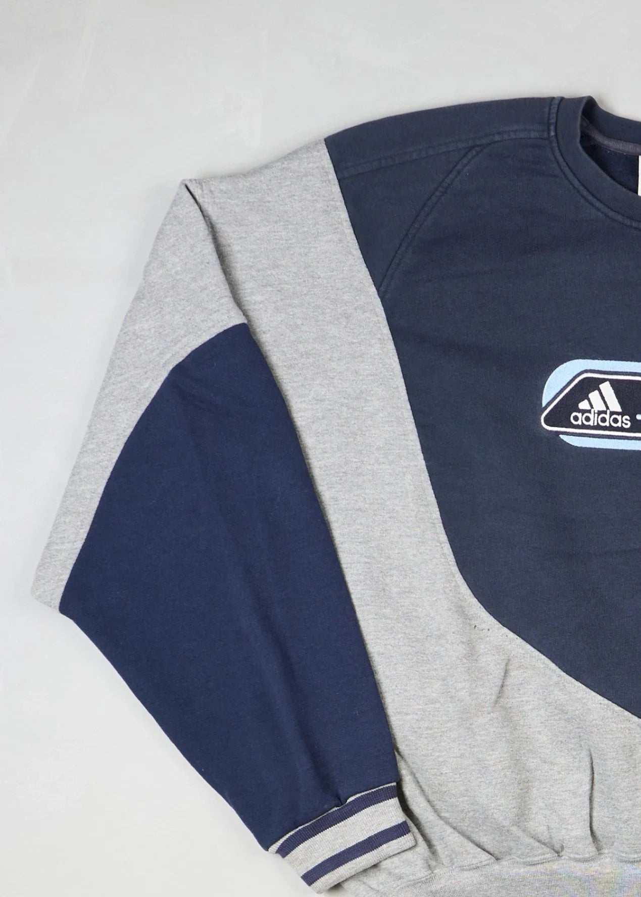 Adidas - Sweatshirt (L) Left