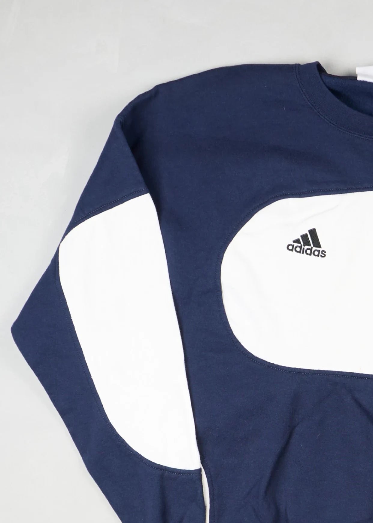 Adidas - Sweater (L) Left