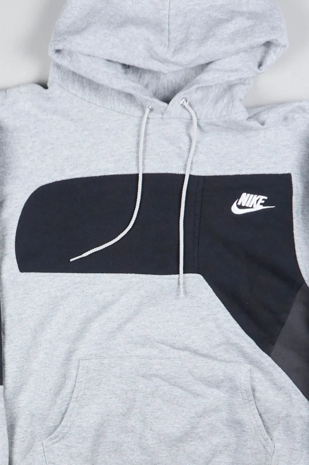 Nike - Renewed Hoodie (L) Center