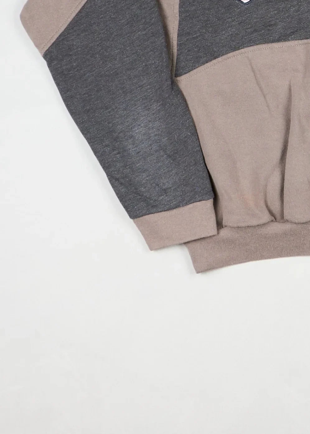 GAP - Sweatshirt (M) Bottom Left