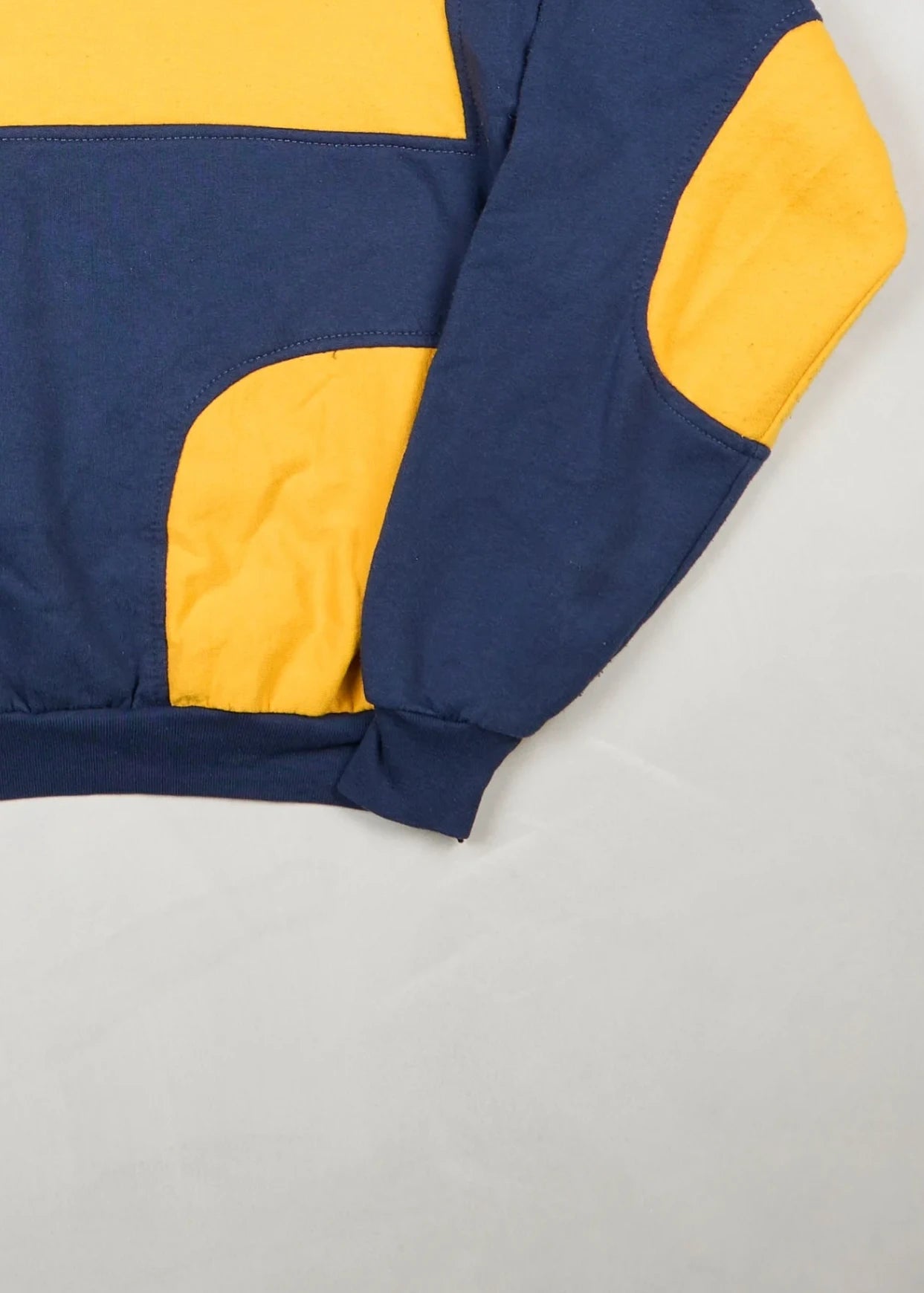 Nike - Sweatshirt (L) Bottom Right