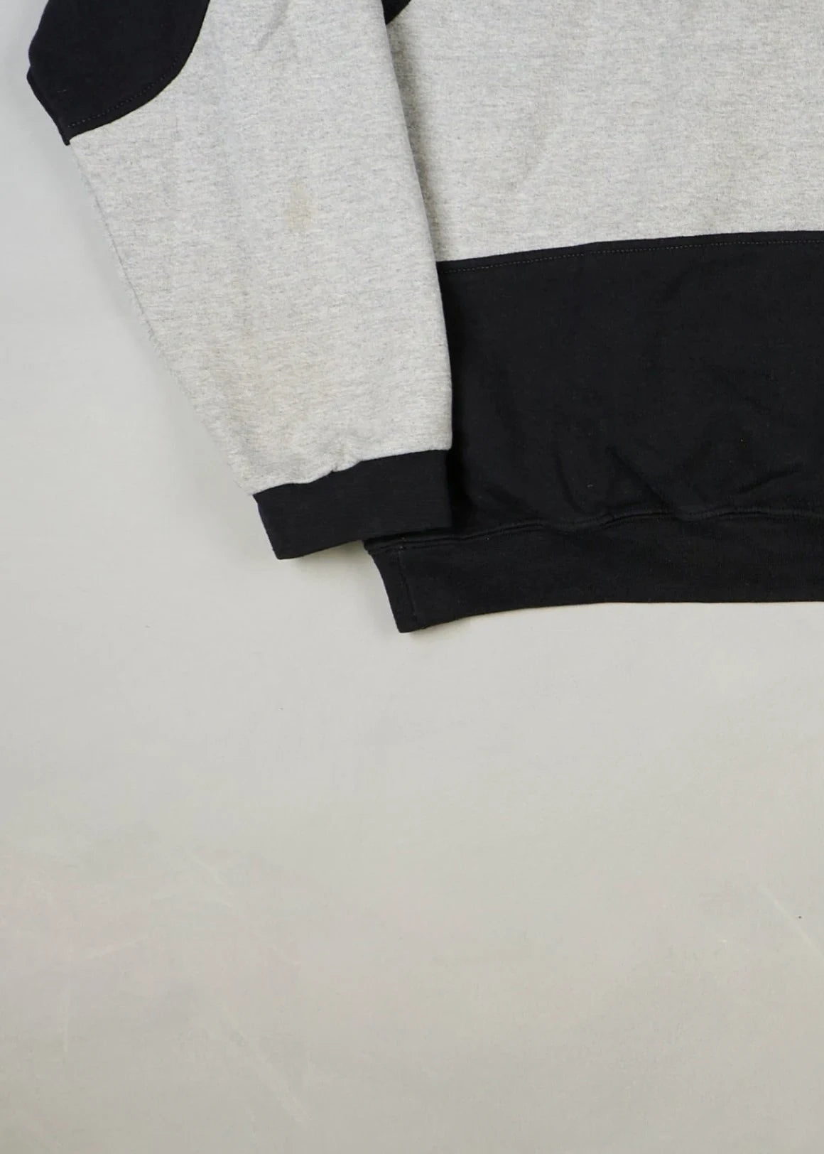 Champion - Sweatshirt (XL) Bottom Left