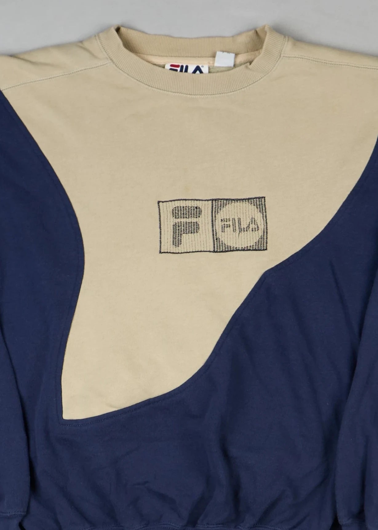 FILA - Sweatshirt (L) Center