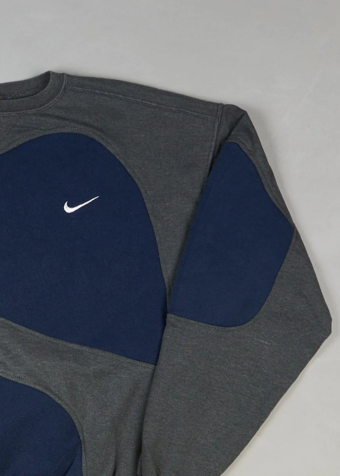 Nike - Sweatshirt (L) Right