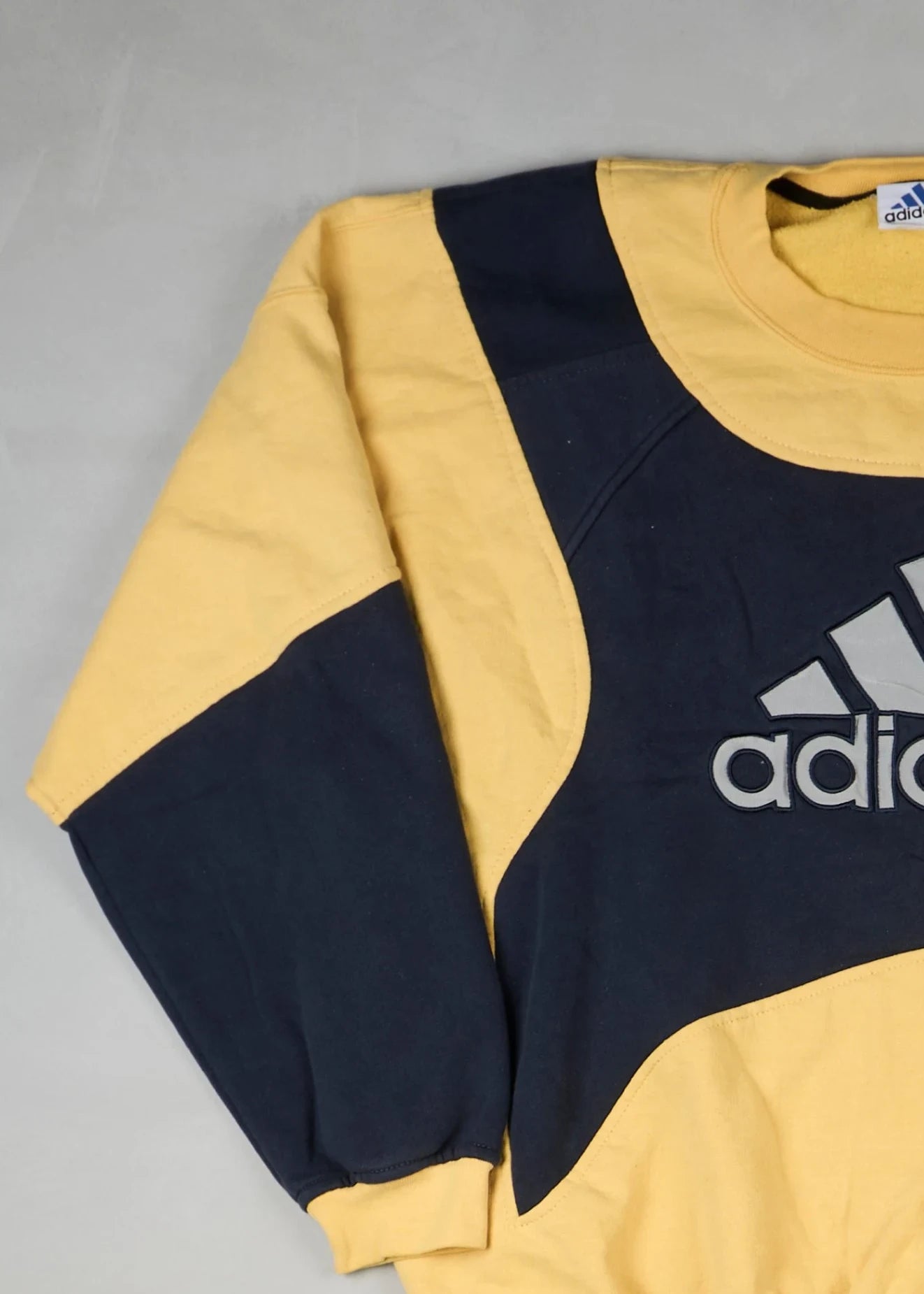 Adidas - Sweatshirt (XL) Left