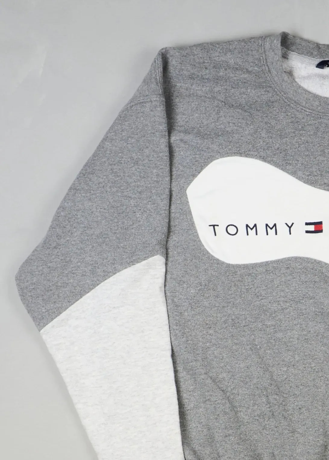 Tommy Hilfiger - Sweatshirt (L) Left