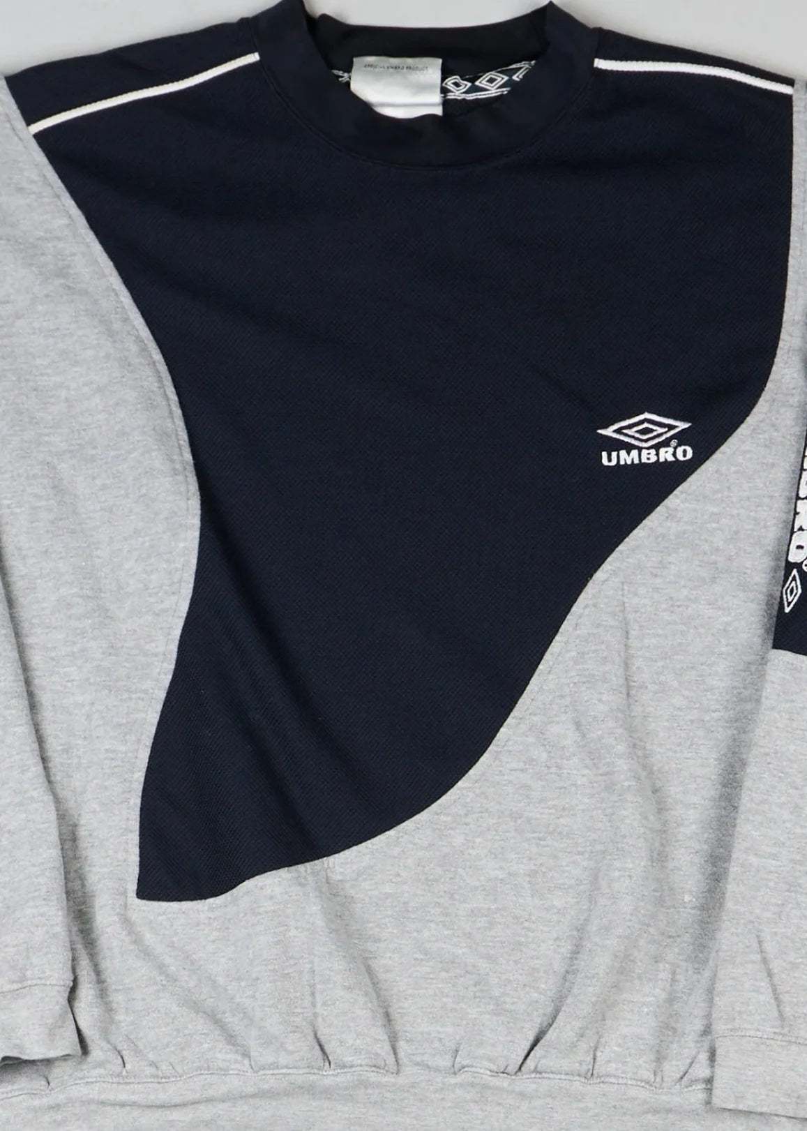 Umbro - Sweatshirt (L) Center