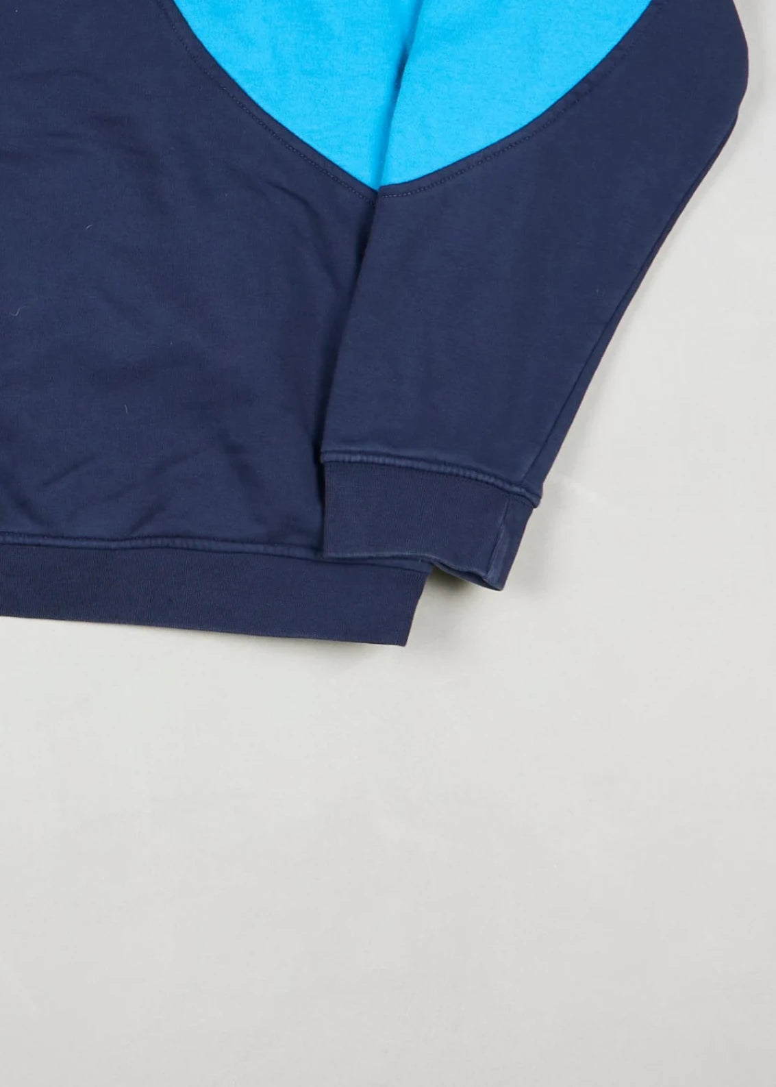 Champion - Sweatshirt (L) Bottom Right