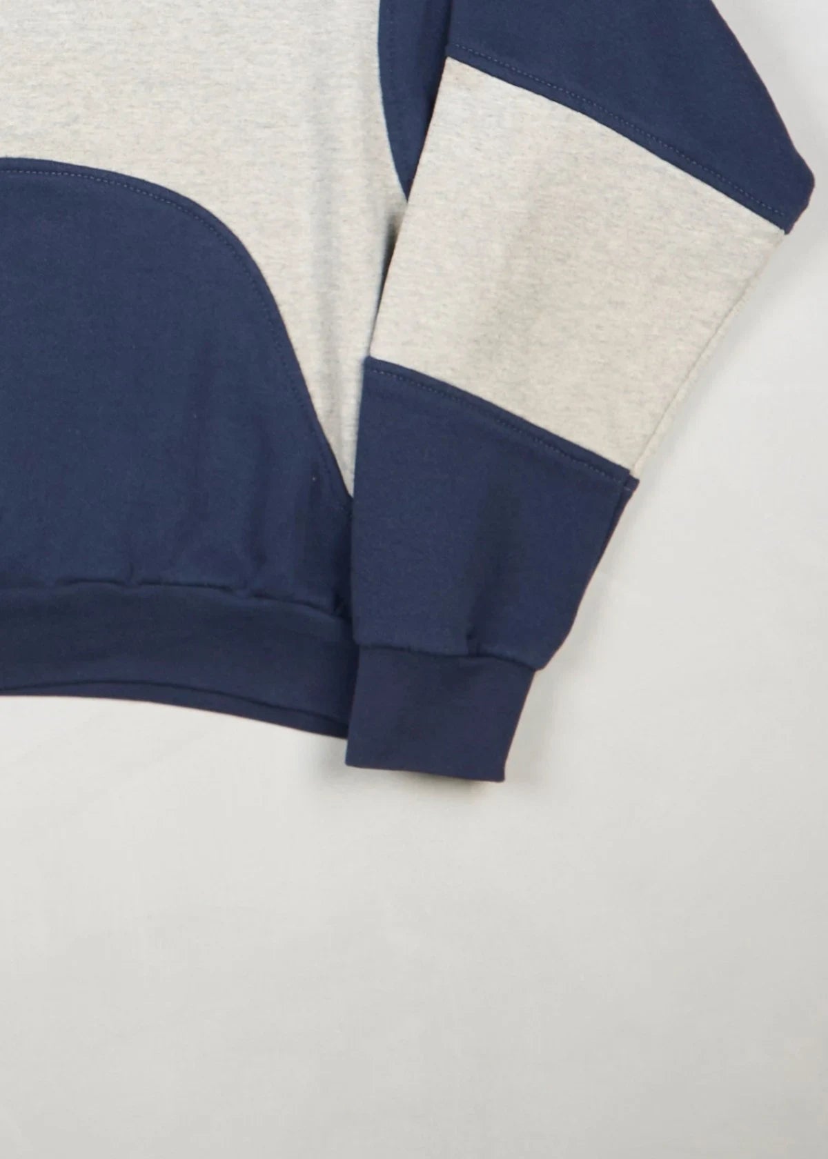 Champion - Sweatshirt (L) Bottom Right