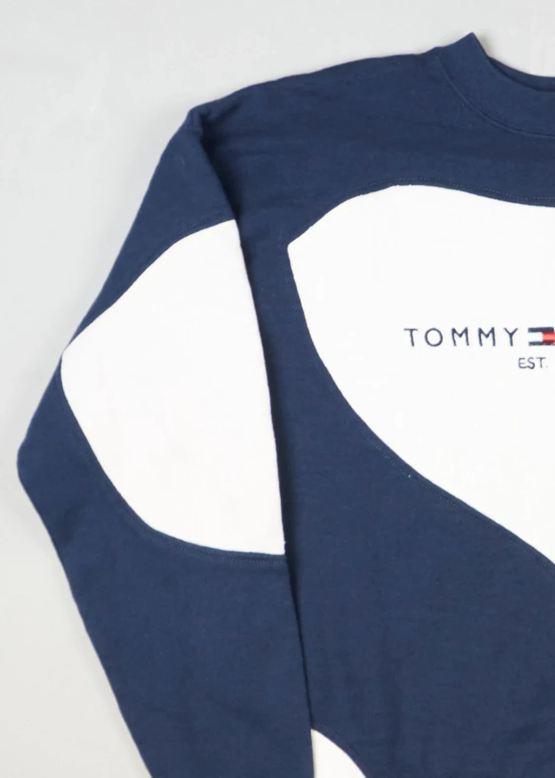 Tommy Hilfiger - Sweatshirt (L) Left