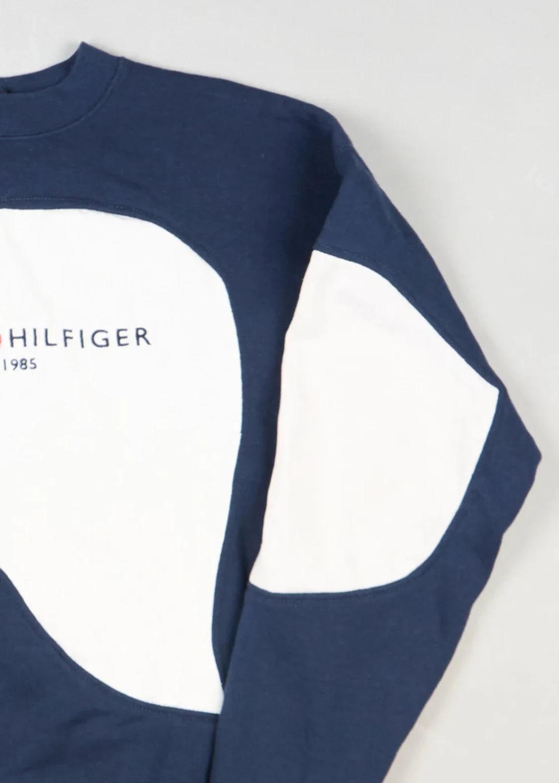 Tommy Hilfiger - Sweatshirt (L) Right