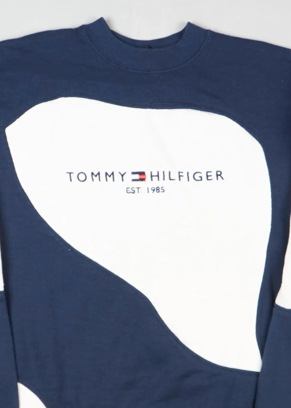 Tommy Hilfiger - Sweatshirt (L) Center